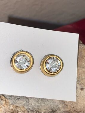 5/$10❤️❤️❤️Vintage 90s Gold Accent Clear Crystal Stud Earrings